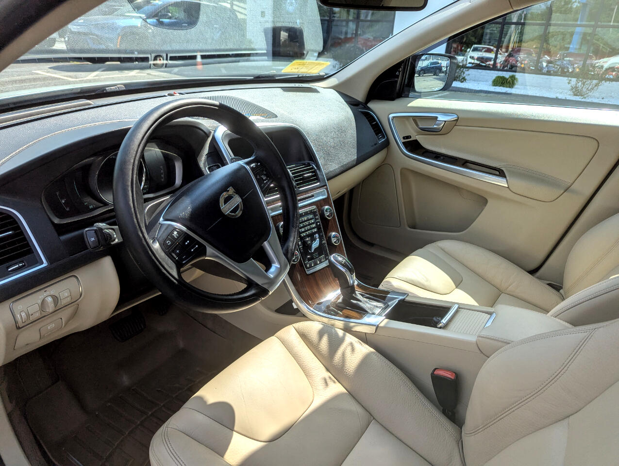 2014 Volvo XC60 photo 12