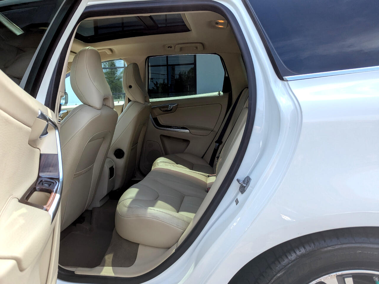 2014 Volvo XC60 photo 35