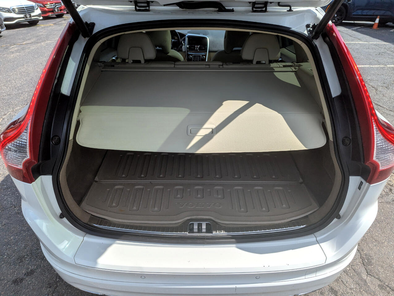 2014 Volvo XC60 photo 45