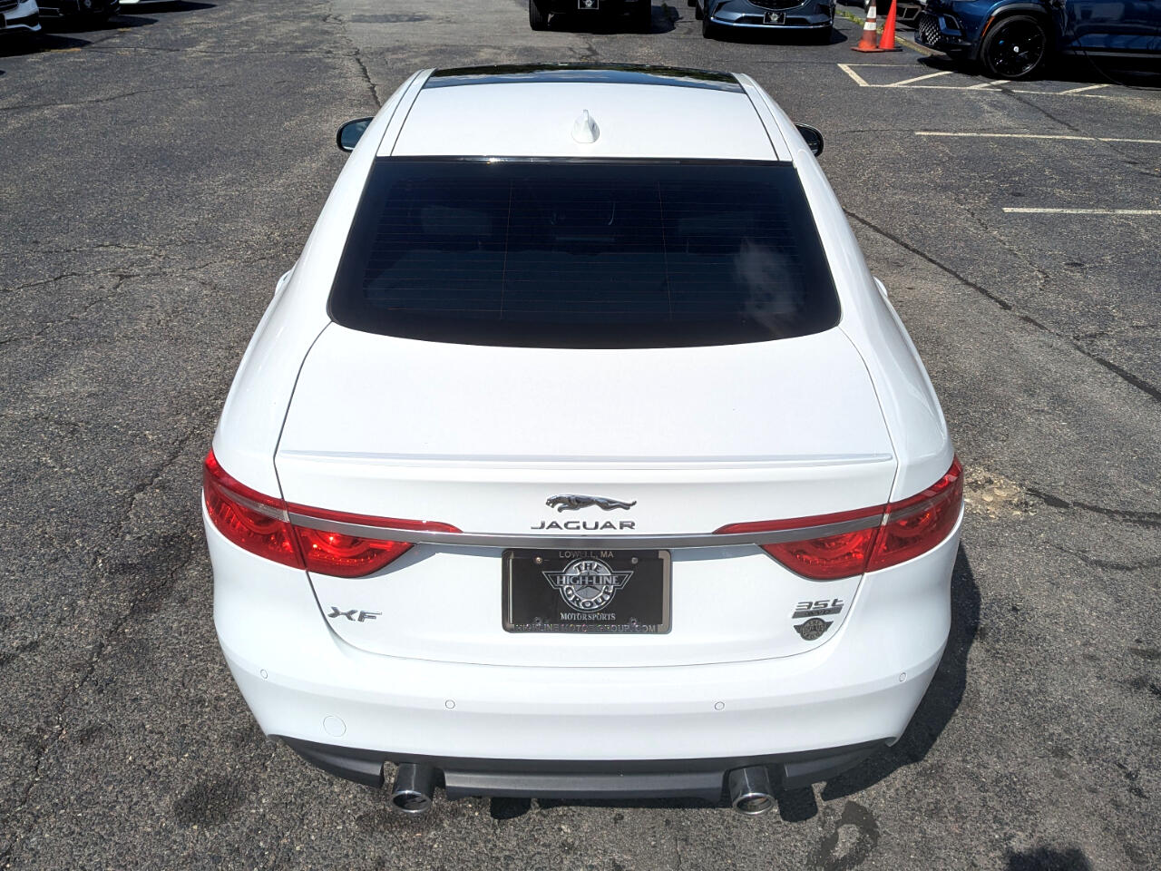 2016 Jaguar XF 35t R-Sport AWD photo 8