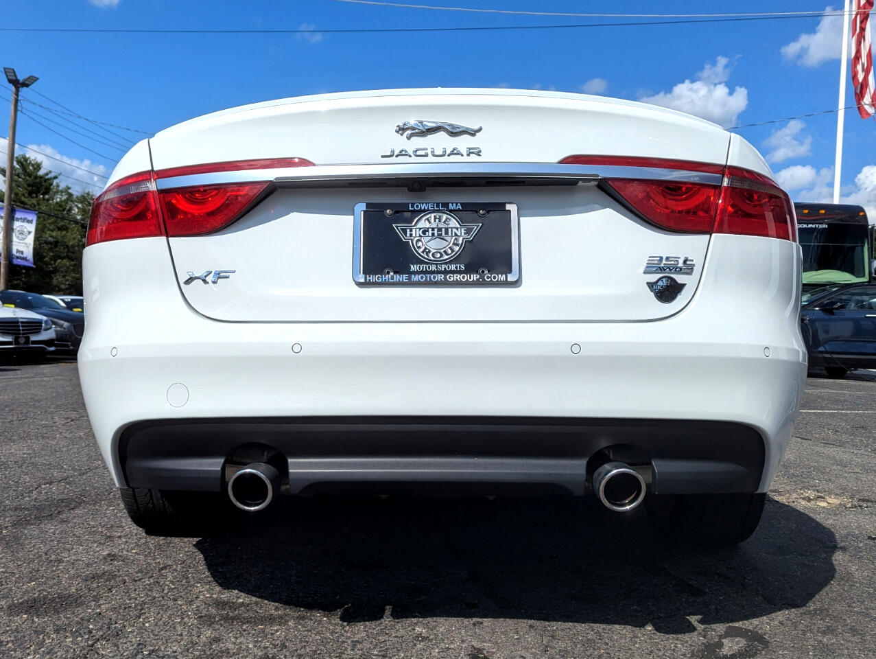 2016 Jaguar XF 35t R-Sport AWD photo 9
