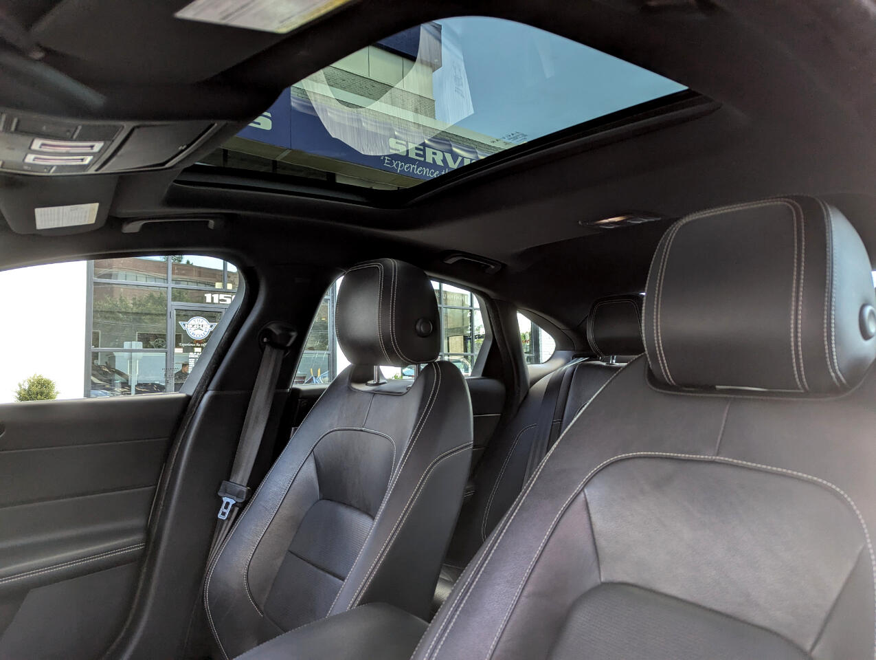 2016 Jaguar XF 35t R-Sport AWD photo 29