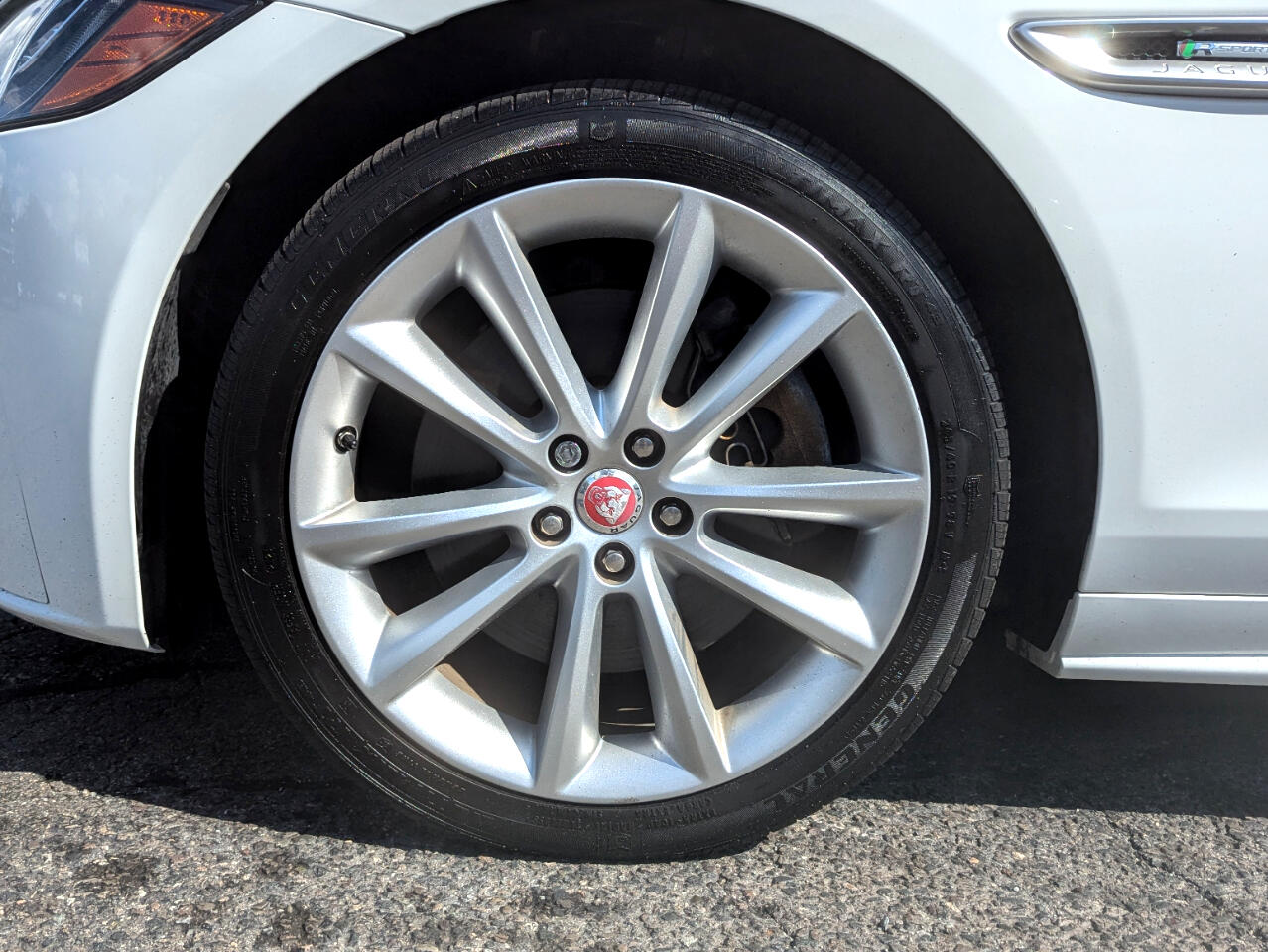 2016 Jaguar XF 35t R-Sport AWD photo 52