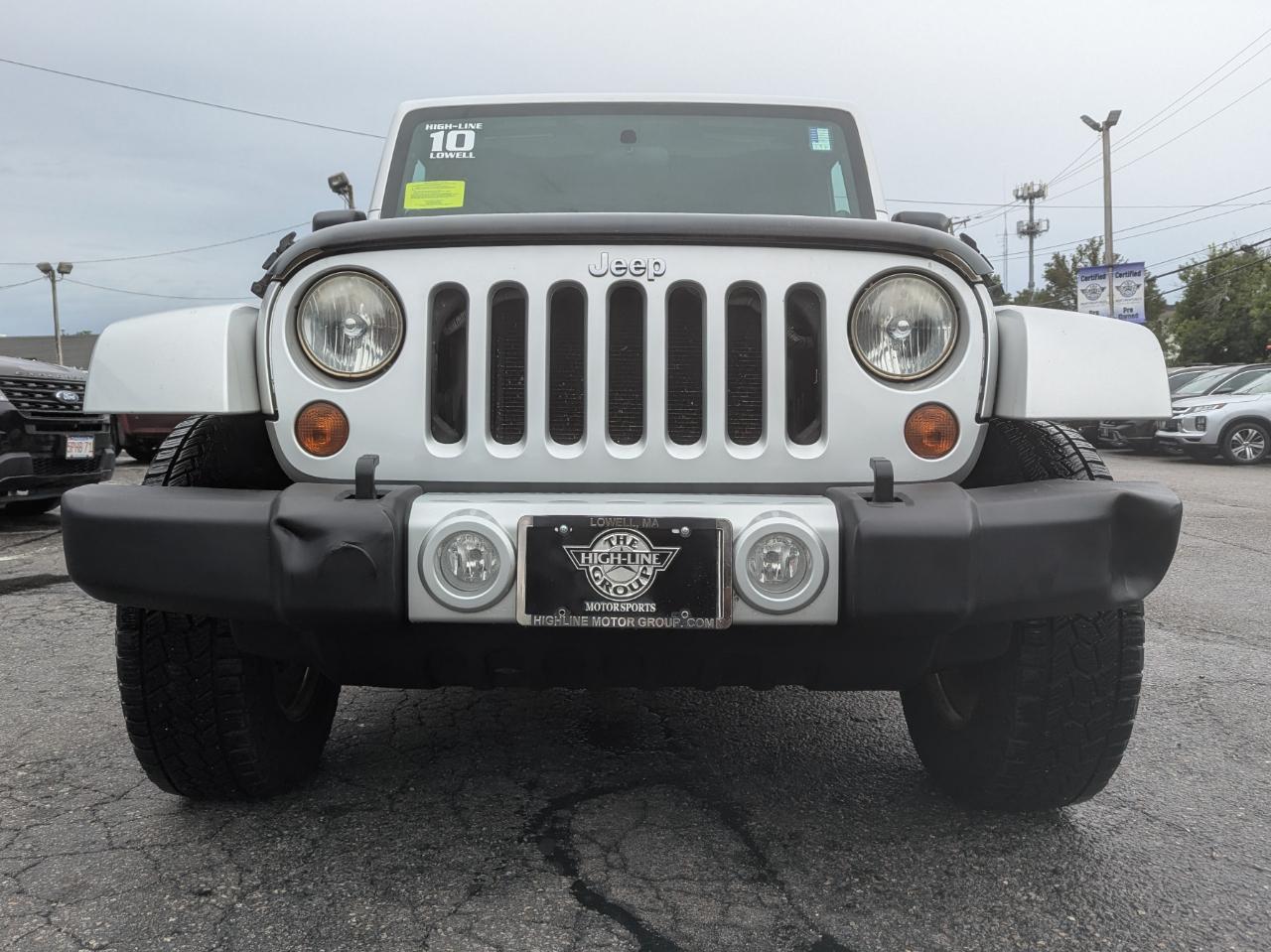Jeep Wrangler Unlimited 4WD 4dr Sahara 2010