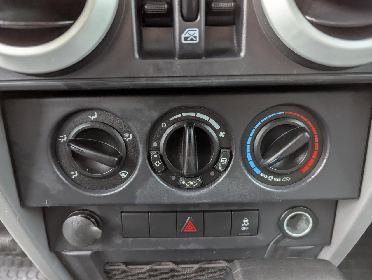Jeep Wrangler Unlimited 4WD 4dr Sahara 2010