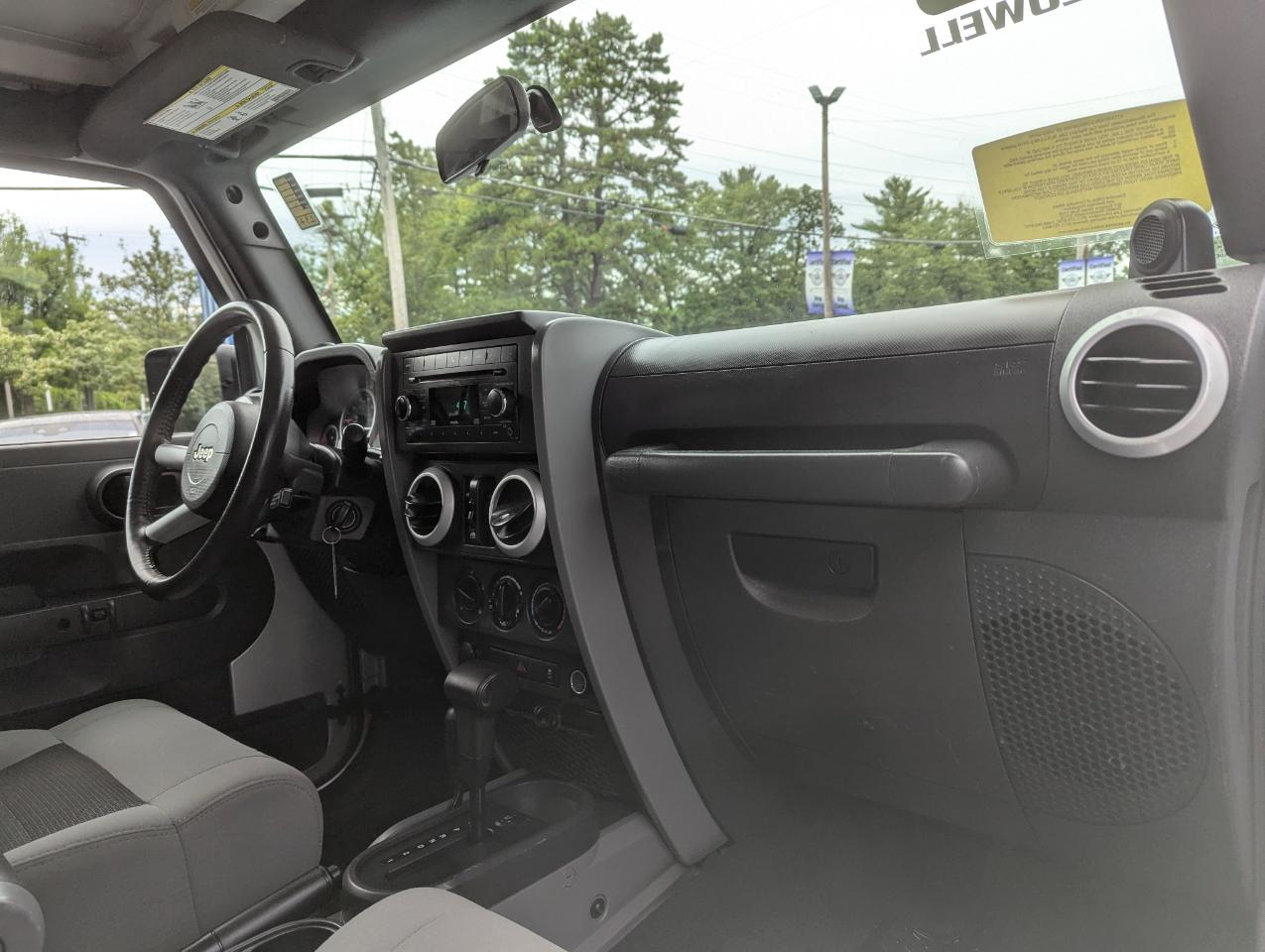 Jeep Wrangler Unlimited 4WD 4dr Sahara 2010