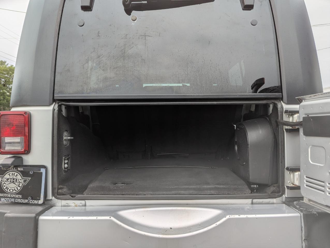 Jeep Wrangler Unlimited 4WD 4dr Sahara 2010