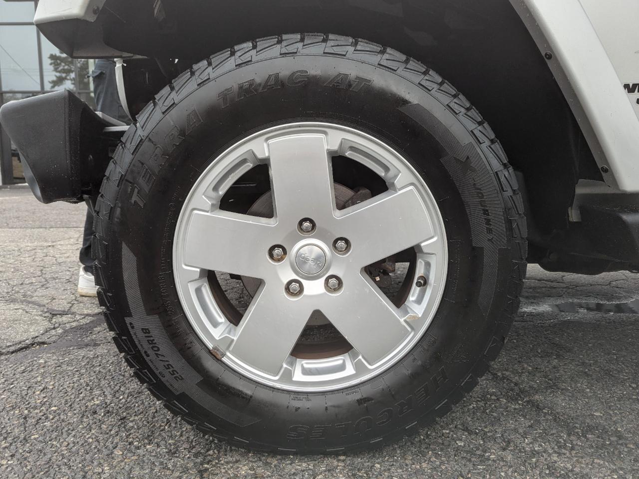 Jeep Wrangler Unlimited 4WD 4dr Sahara 2010