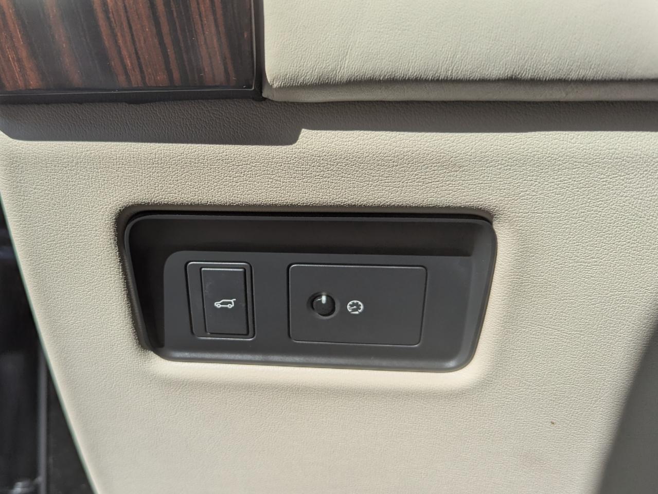 Land Rover Range Rover 4WD 4dr Supercharged 2016