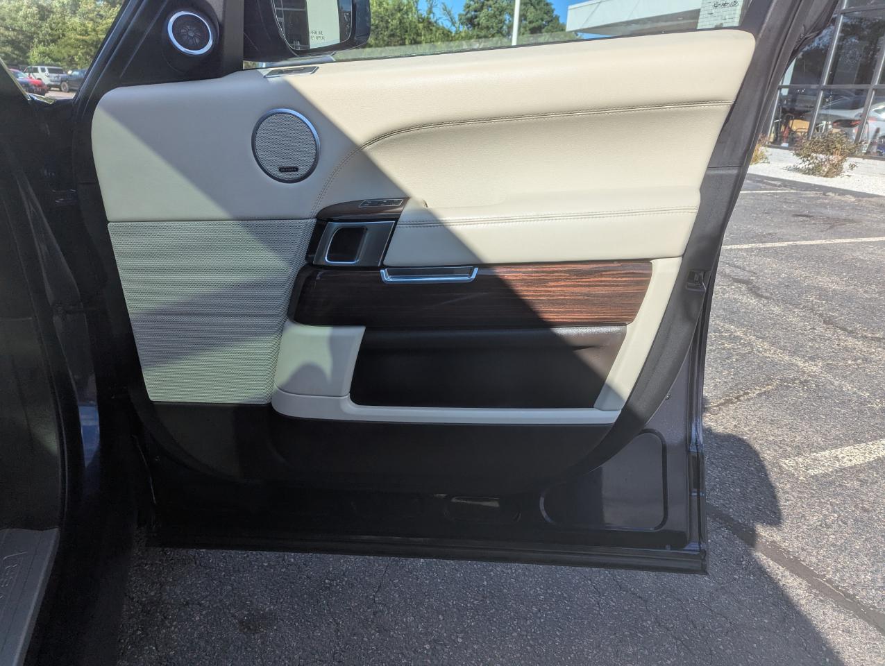 Land Rover Range Rover 4WD 4dr Supercharged 2016