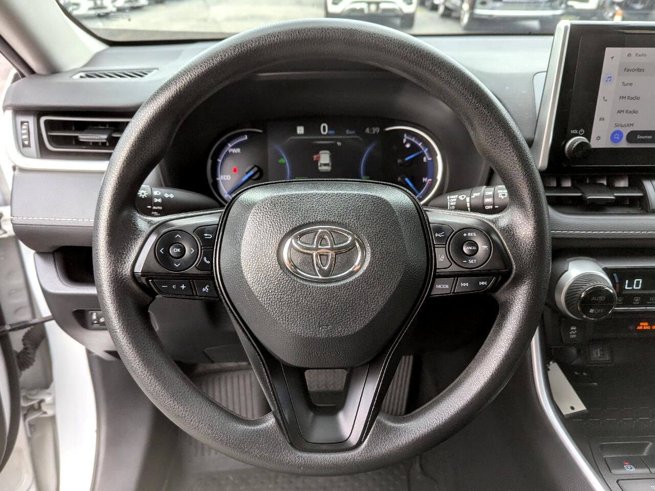 2024 Toyota RAV4 Hybrid XLE photo 15