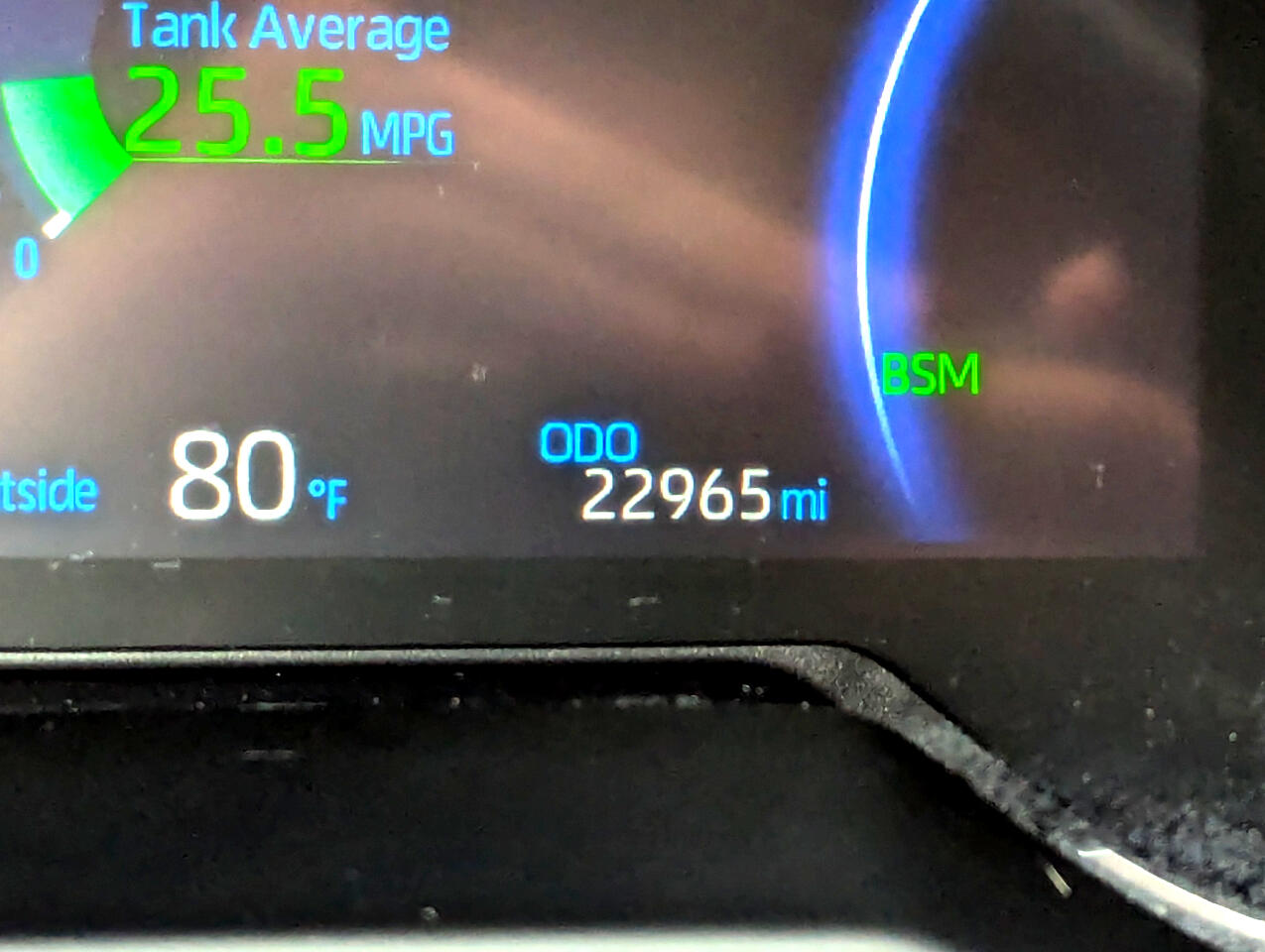2024 Toyota RAV4 Hybrid XLE photo 19