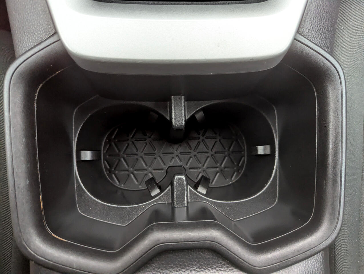 2024 Toyota RAV4 Hybrid XLE photo 25