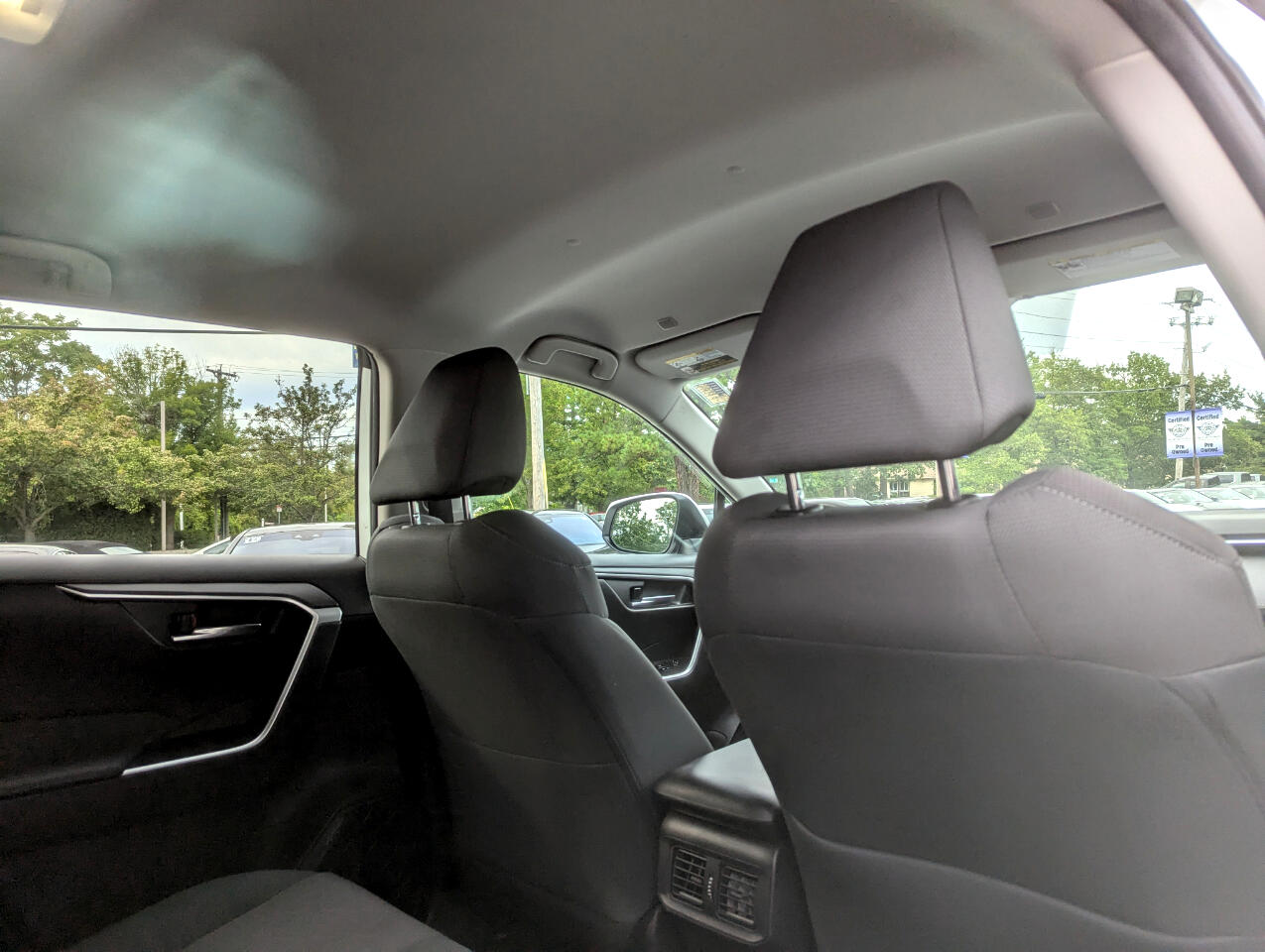 2024 Toyota RAV4 Hybrid XLE photo 36