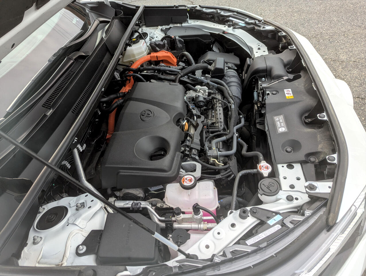 2024 Toyota RAV4 Hybrid XLE photo 41