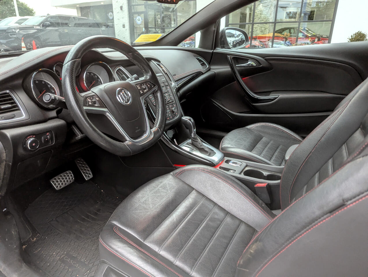 2018 Buick Cascada photo 2