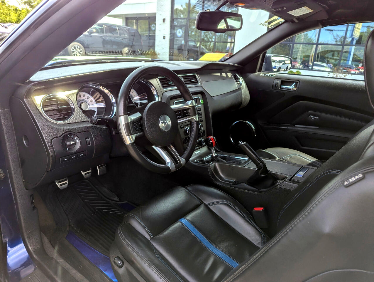 2011 Ford Mustang GT photo 13