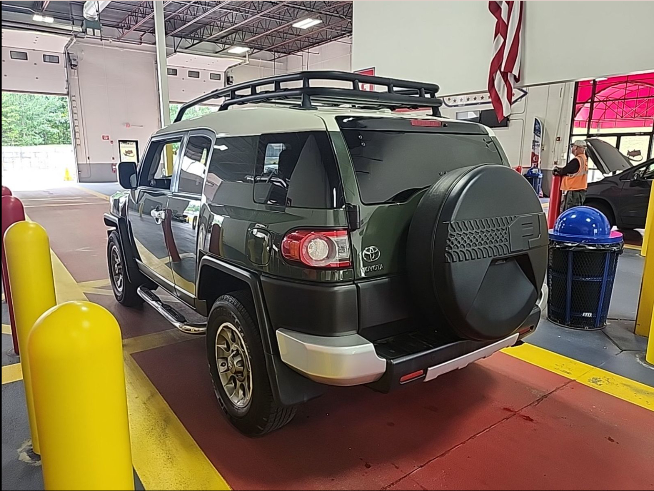 2013 Toyota FJ Cruiser Base photo 2