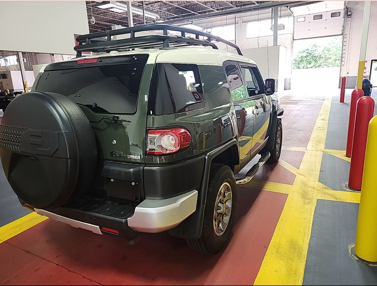 2013 Toyota FJ Cruiser Base photo 3