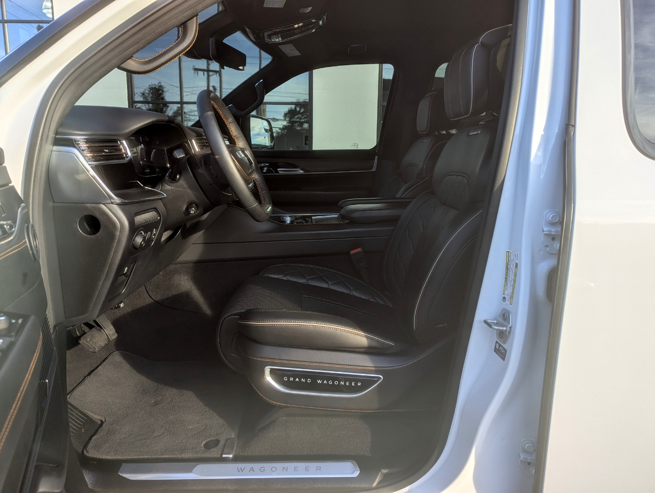 2024 Jeep Grand Wagoneer III Obsidian photo 9