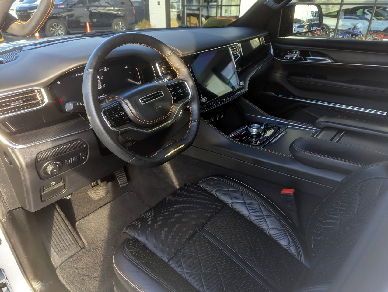 2024 Jeep Grand Wagoneer III Obsidian photo 10