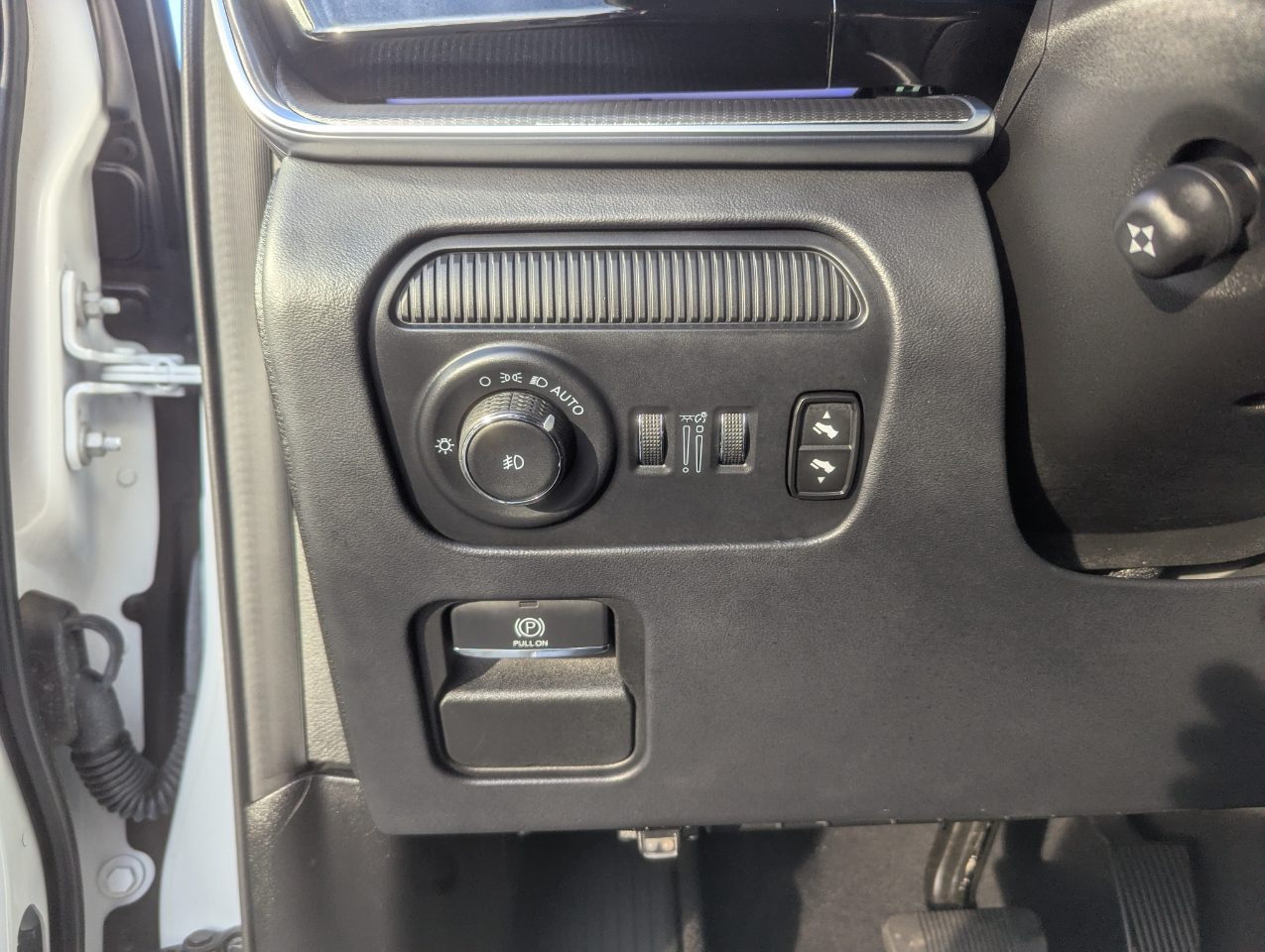 2024 Jeep Grand Wagoneer III Obsidian photo 11