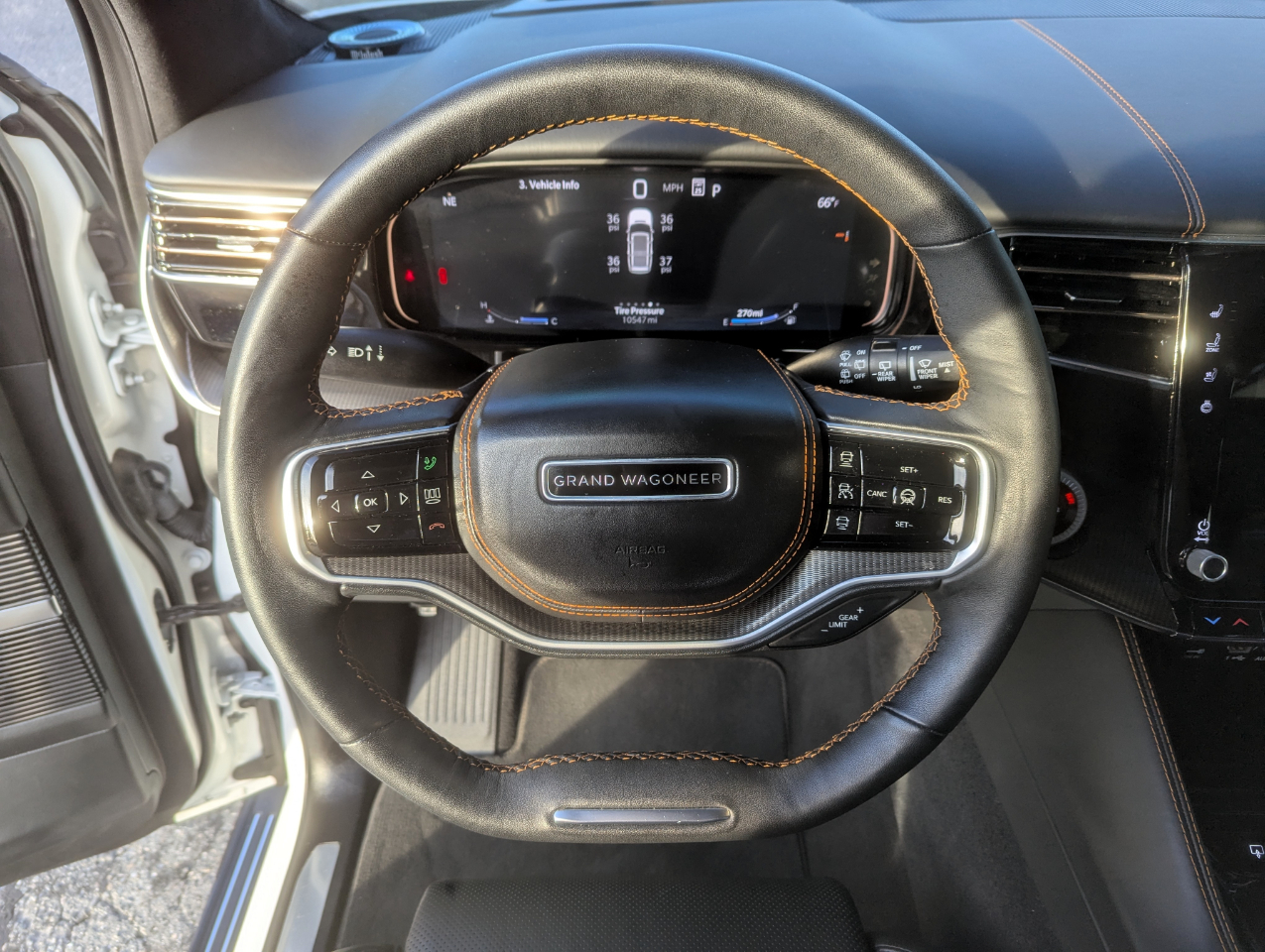 2024 Jeep Grand Wagoneer III Obsidian photo 12