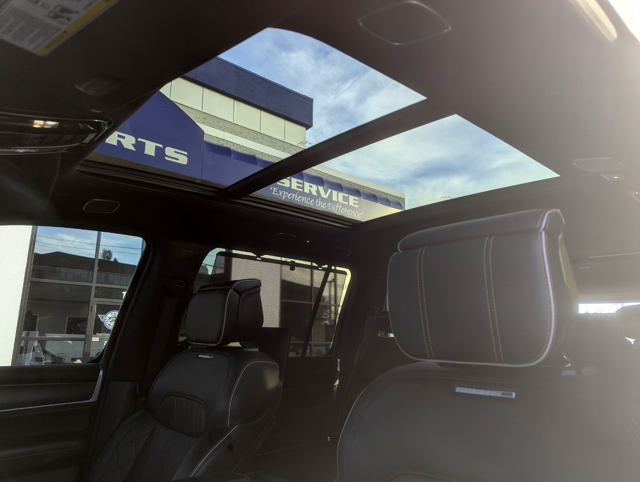 2024 Jeep Grand Wagoneer III Obsidian photo 24