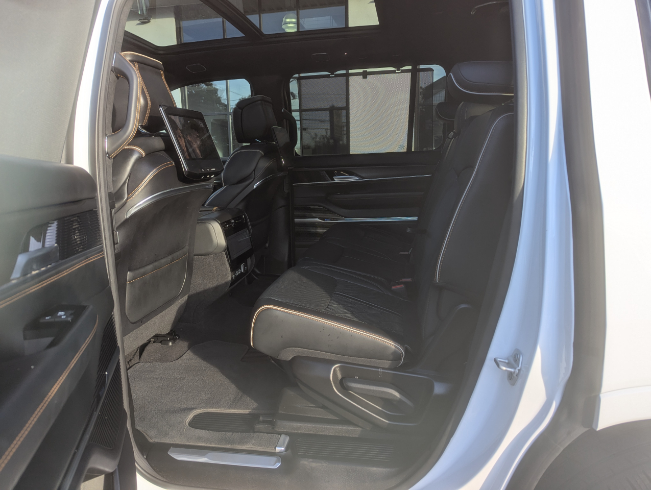 2024 Jeep Grand Wagoneer III Obsidian photo 31