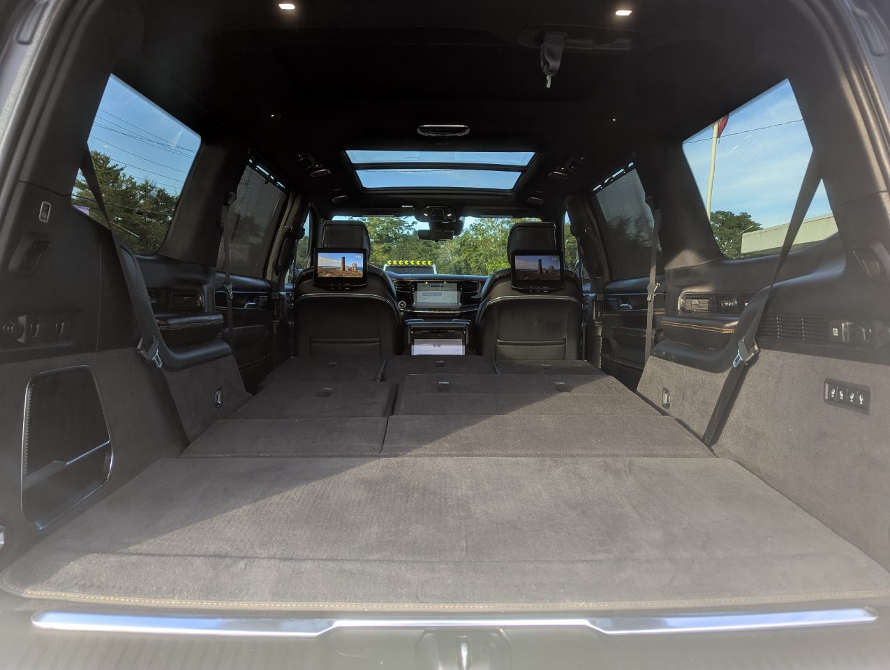 2024 Jeep Grand Wagoneer III Obsidian photo 37