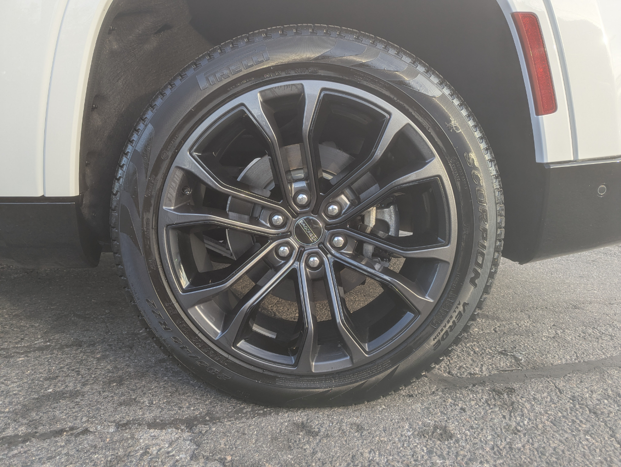2024 Jeep Grand Wagoneer III Obsidian photo 42