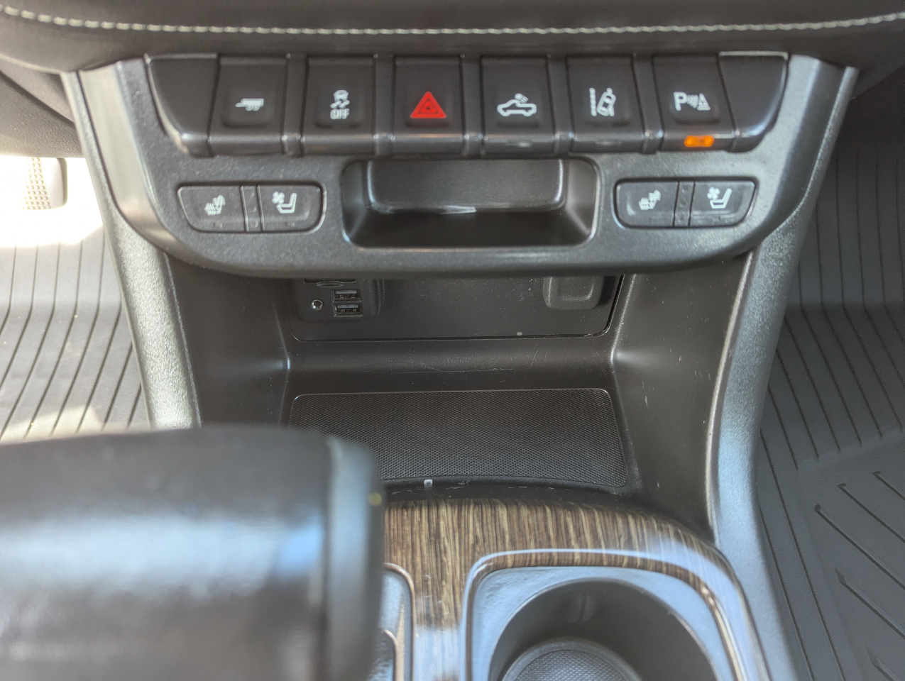 2020 Gmc Canyon Denali photo 24