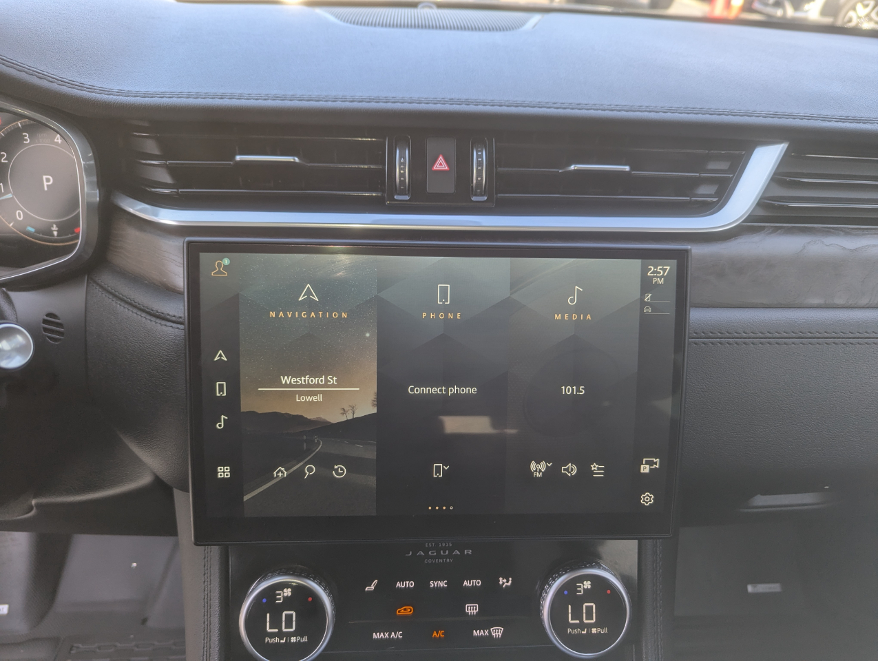 2023 Jaguar F-PACE S P250 photo 21