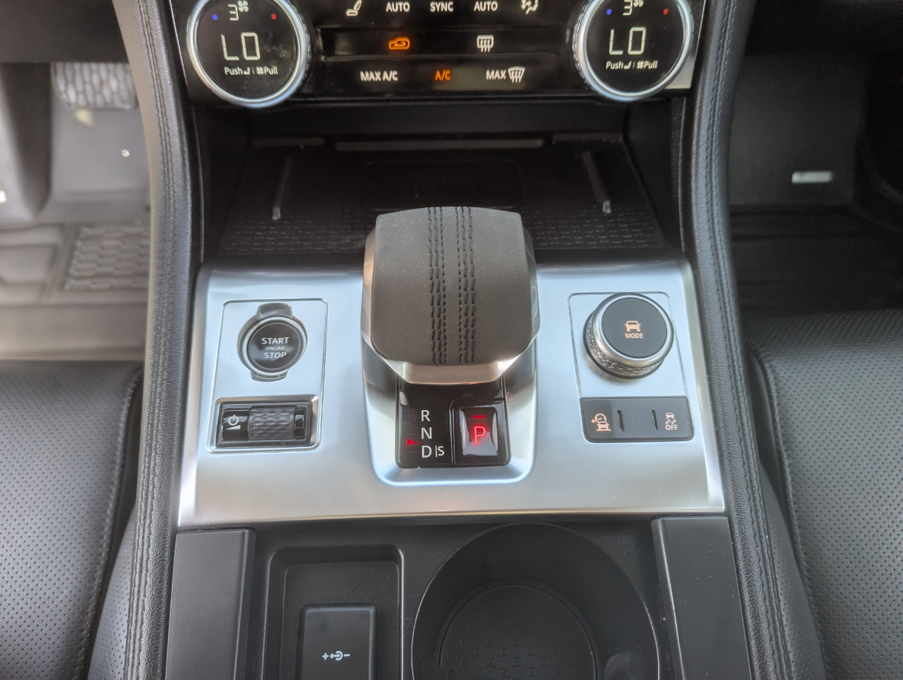 2023 Jaguar F-PACE S P250 photo 24