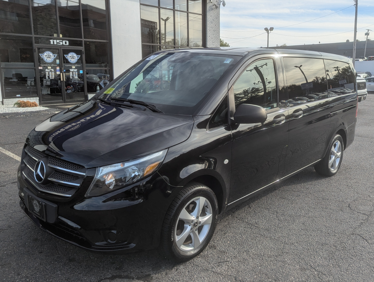 2020 Mercedes Benz Metris Passenger Van photo 2