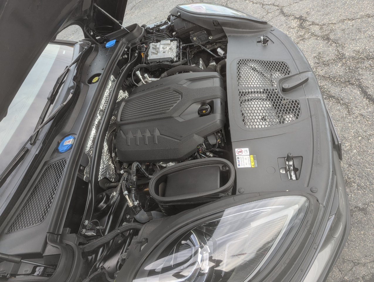 2023 Porsche Macan T photo 42