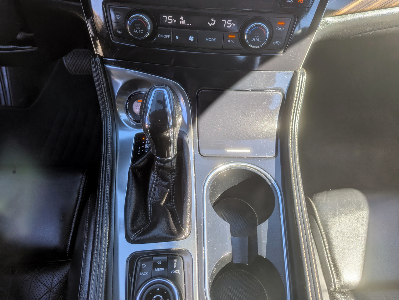 2016 Nissan Maxima Platinum photo 23