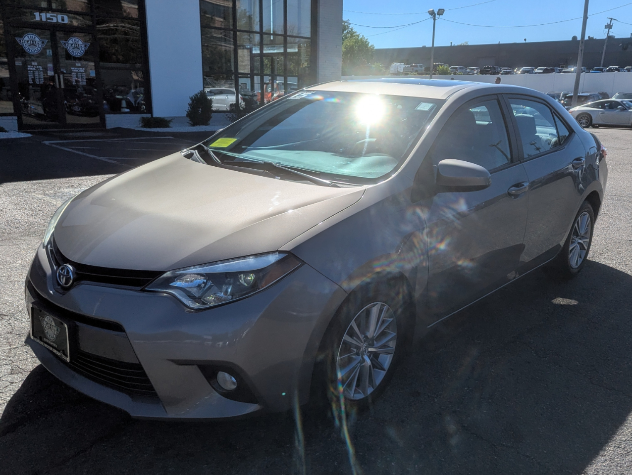 2015 Toyota Corolla LE Premium photo 2