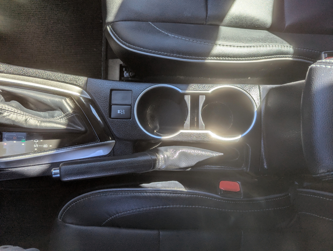 2015 Toyota Corolla LE Premium photo 25