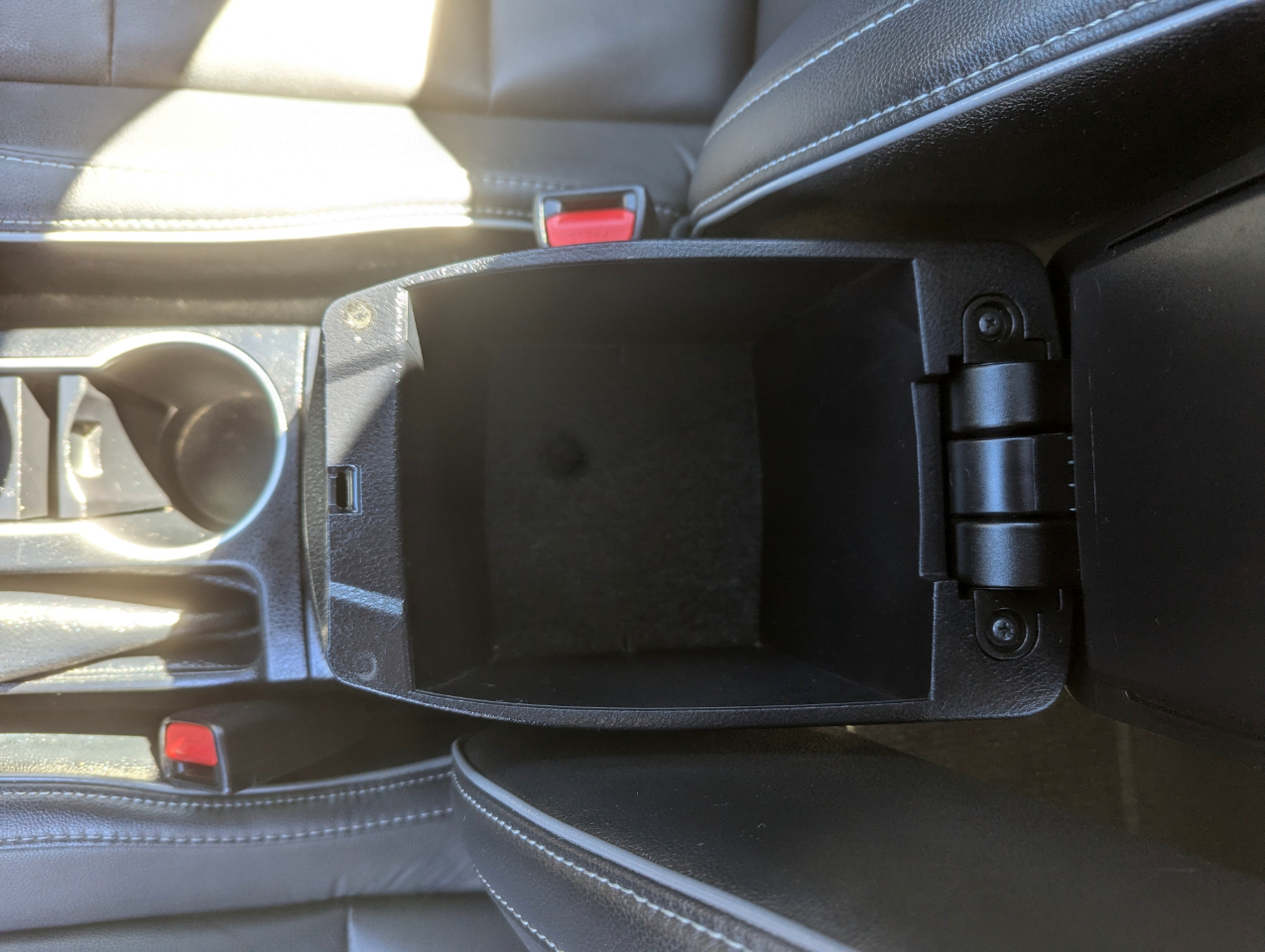 2015 Toyota Corolla LE Premium photo 28