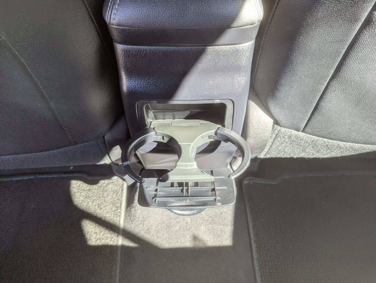 2015 Toyota Corolla LE Premium photo 39
