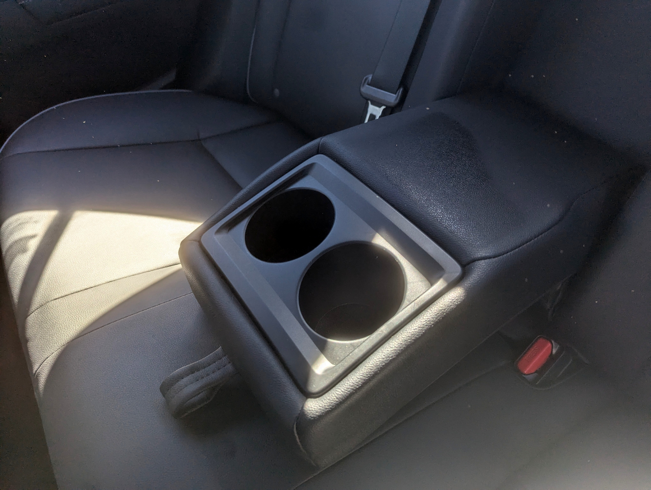 2015 Toyota Corolla LE Premium photo 41