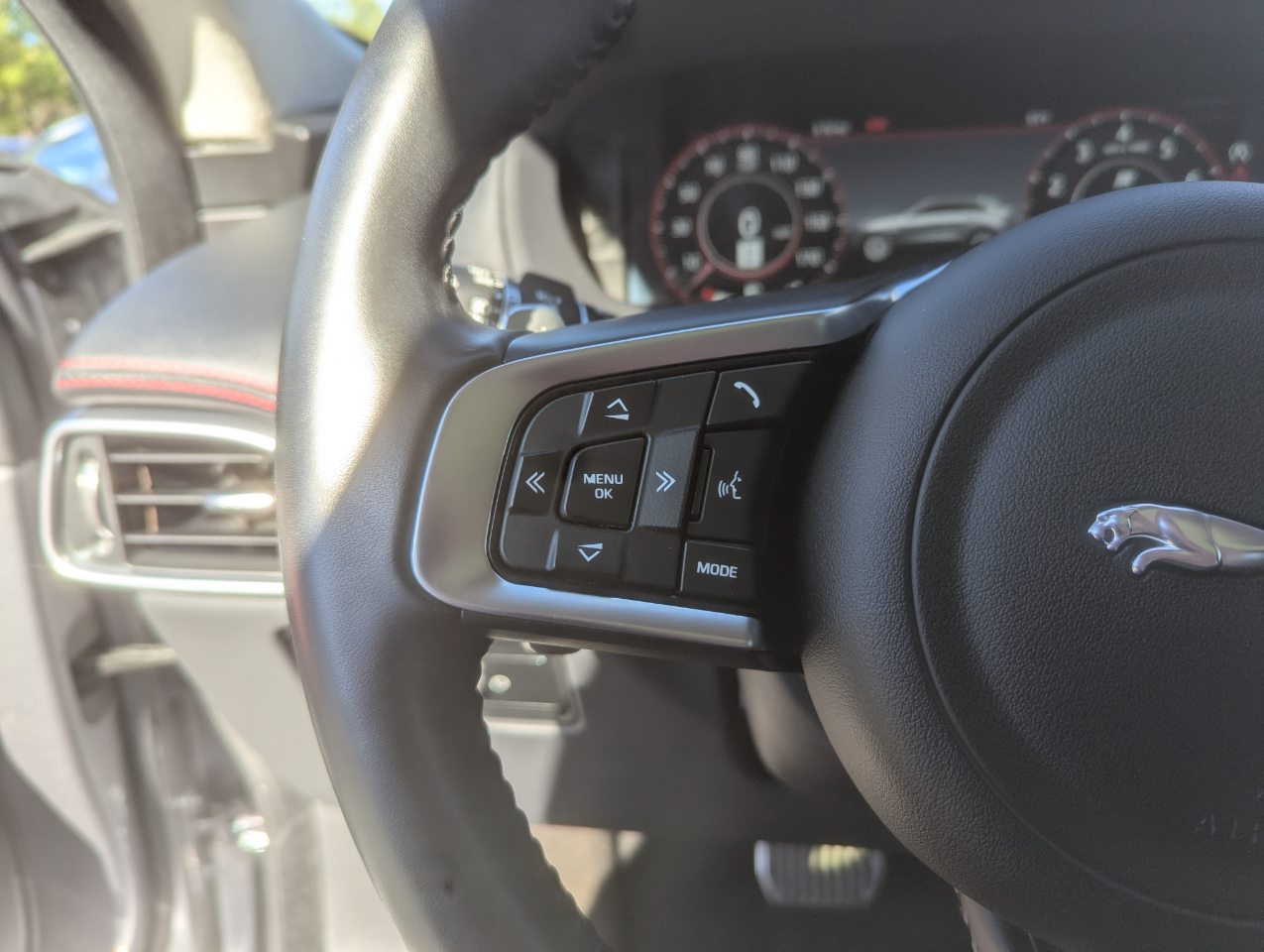 2020 Jaguar F-PACE R-Sport photo 14