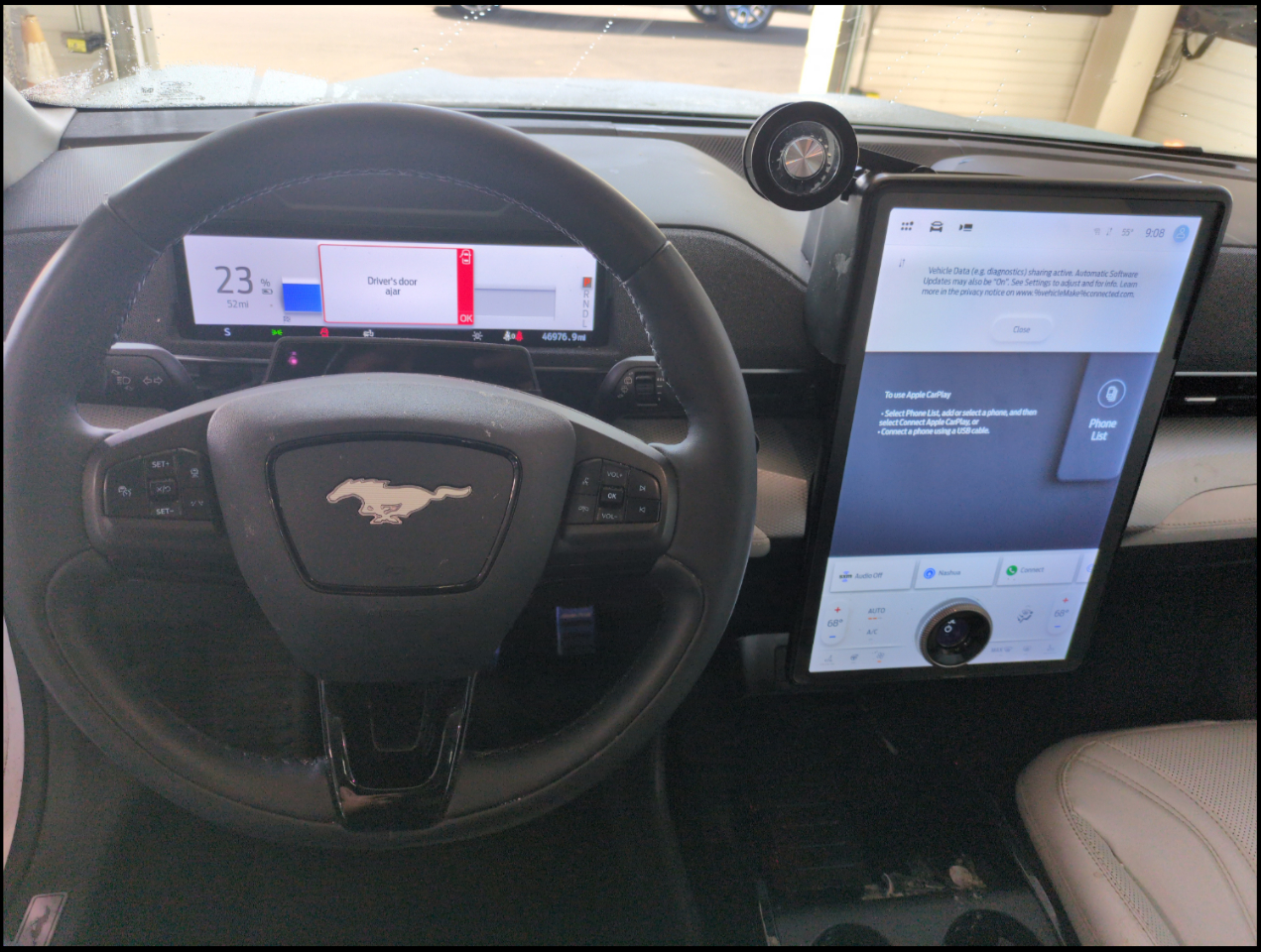 2022 Ford Mustang Mach-E Premium photo 8