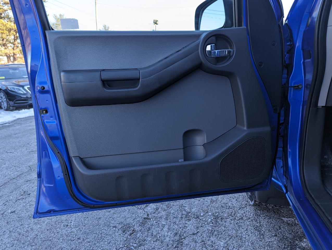 Nissan Xterra 4WD 4dr Auto S 2012