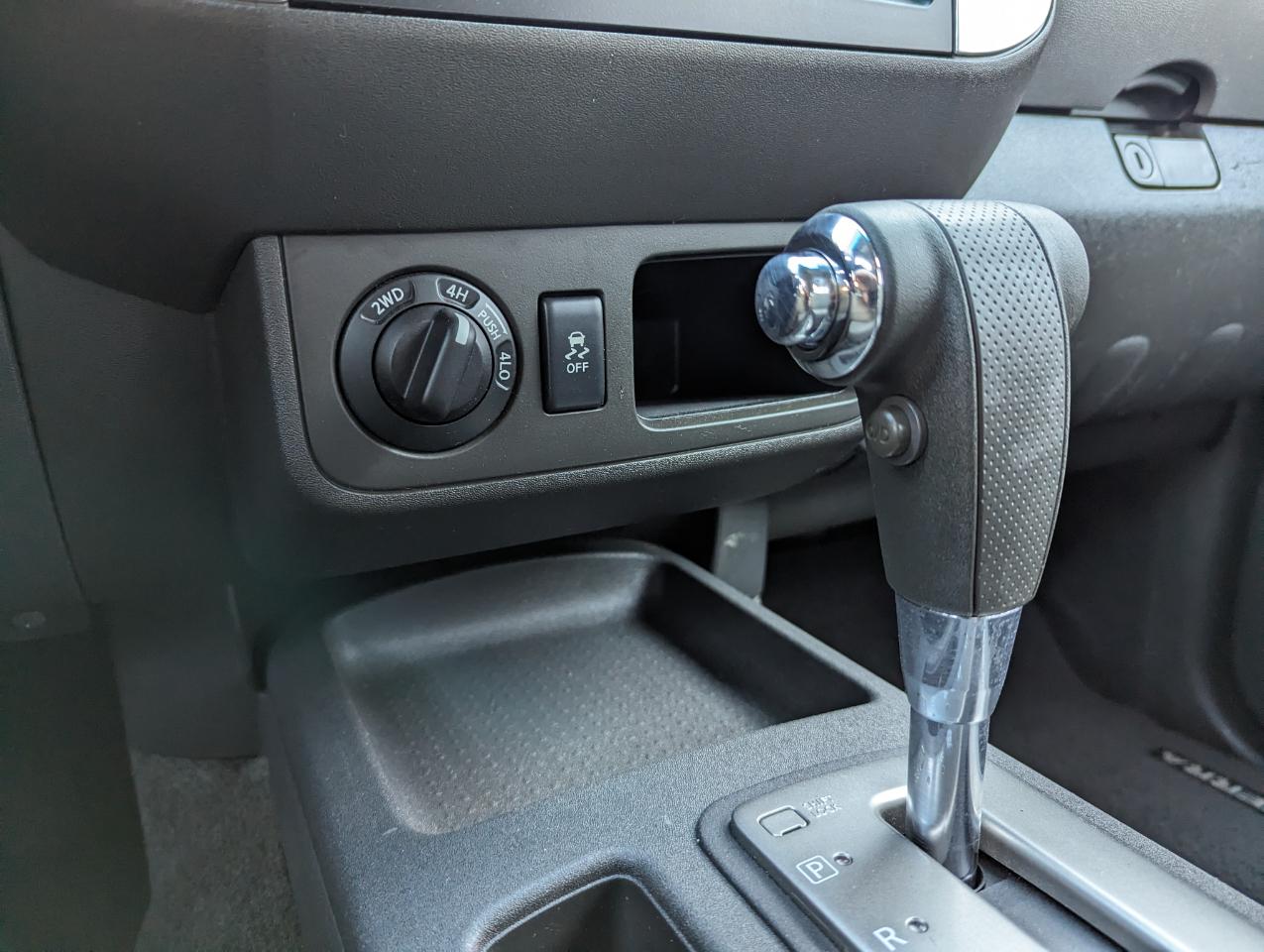 Nissan Xterra 4WD 4dr Auto S 2012