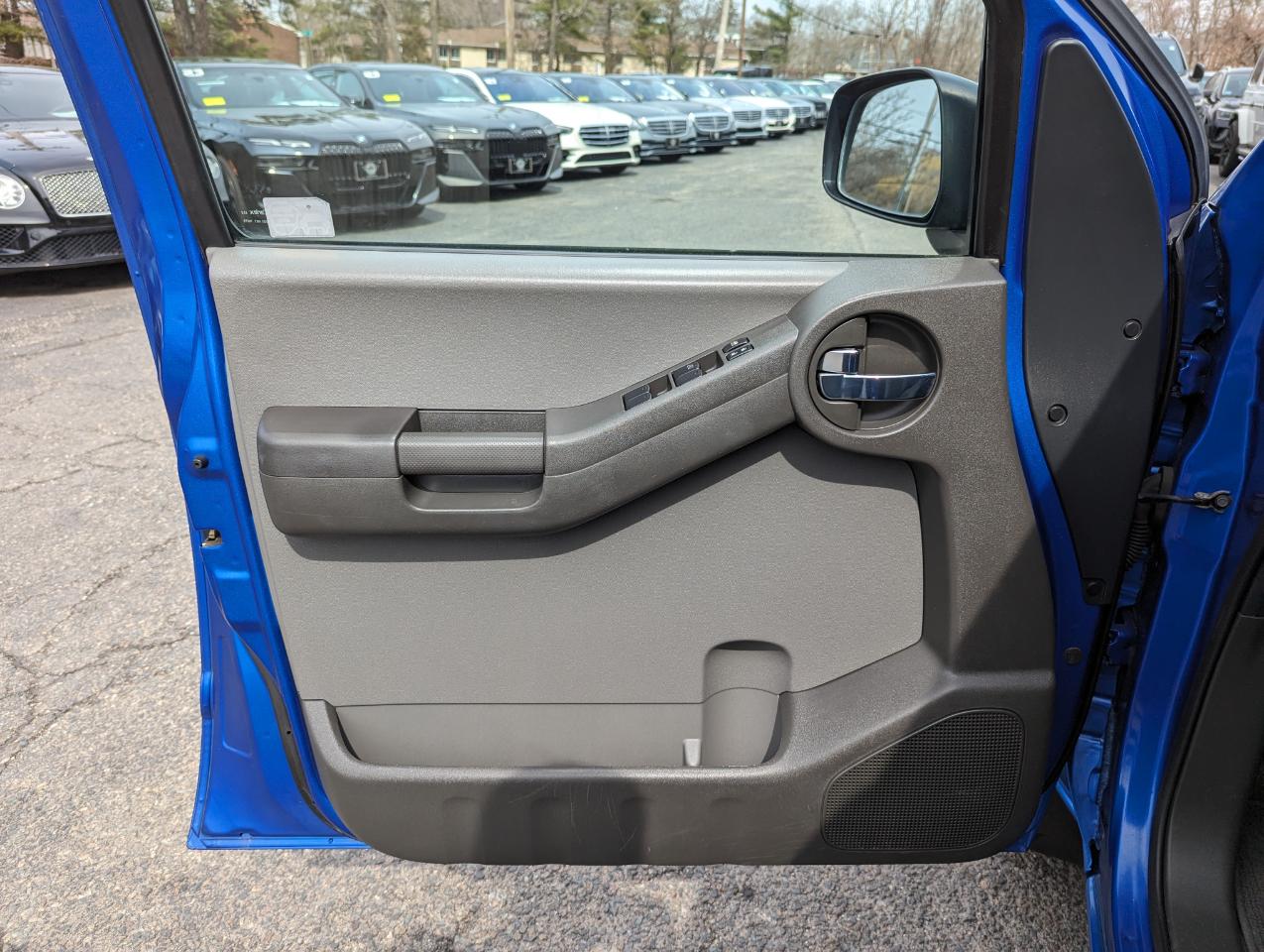 Nissan Xterra 4WD 4dr Auto S 2012