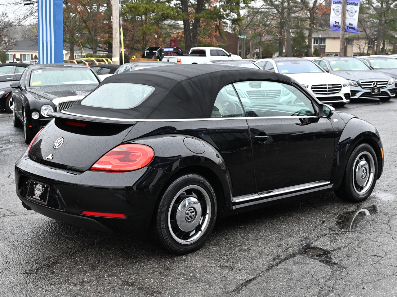 Volkswagen Beetle Convertible 2dr Auto 2.5L 50s Edition PZEV 2013