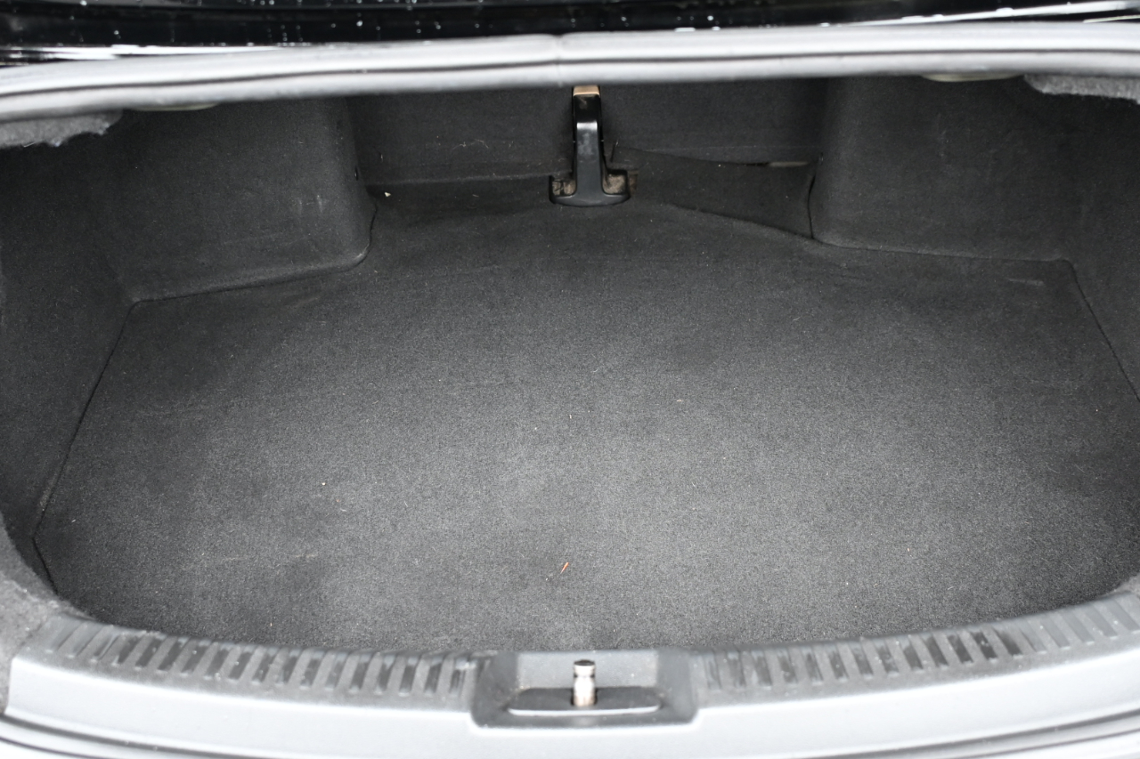 Volkswagen Beetle Convertible 2dr Auto 2.5L 50s Edition PZEV 2013