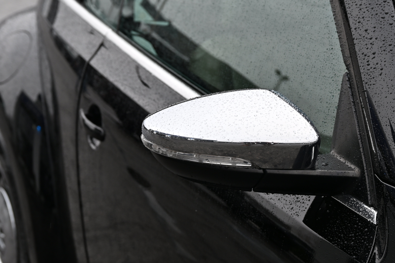 Volkswagen Beetle Convertible 2dr Auto 2.5L 50s Edition PZEV 2013